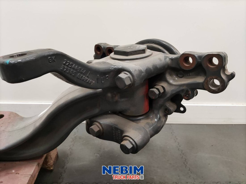 Renault Renault - 7422120184 - Voorasbalk - Spare parts for Truck: picture 3 Renault Renault - 7422120184 - Voorasbalk - Spare parts for Truck: picture 3