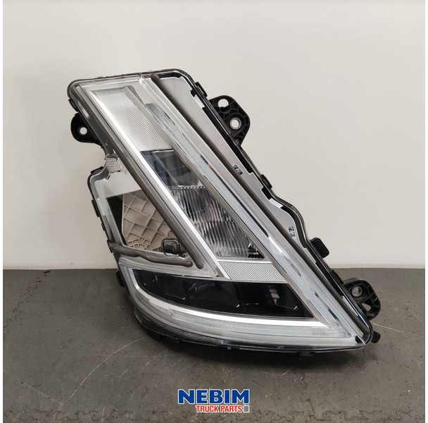 Volvo Volvo - 24056514 - Koplamp rechts FH4B - Spare parts for Truck: picture 1 Volvo Volvo - 24056514 - Koplamp rechts FH4B - Spare parts for Truck: picture 1