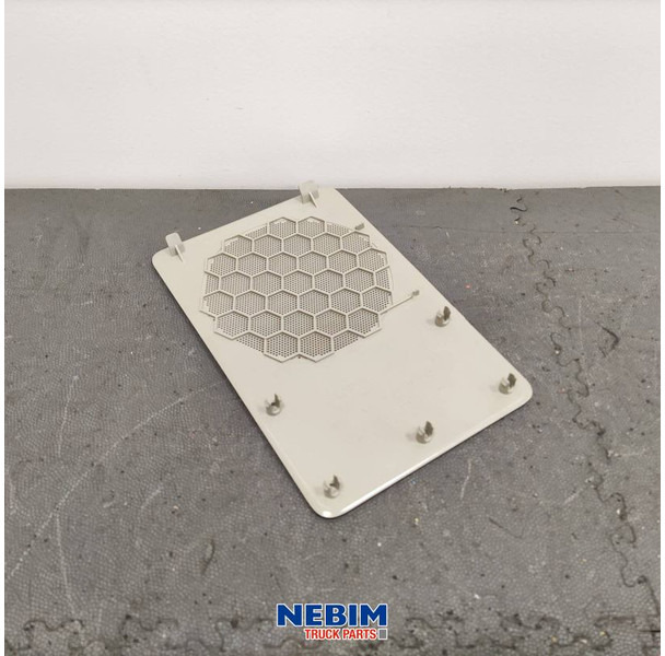 Volvo Volvo - 82382234 - Luidsprekergrille rechts - Spare parts for Truck: picture 2 Volvo Volvo - 82382234 - Luidsprekergrille rechts - Spare parts for Truck: picture 2