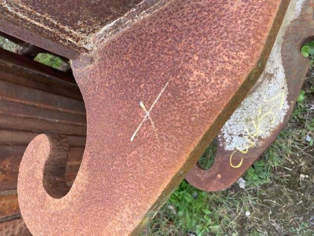 (99002582) 1.50 m Tieflöffel / bucket CW 40 - Attachment for Construction machinery: picture 2 (99002582) 1.50 m Tieflöffel / bucket CW 40 - Attachment for Construction machinery: picture 2