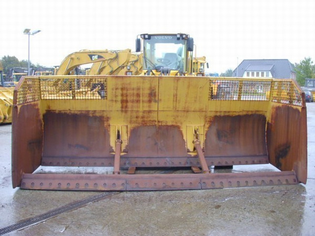 Cat Balderson (64) 824/980 C/F/G/H blade - Schild - Attachment for Construction machinery: picture 1 Cat Balderson (64) 824/980 C/F/G/H blade - Schild - Attachment for Construction machinery: picture 1