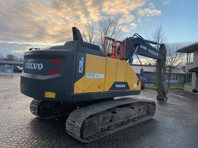 Volvo EC 250 E NL MIETE / RENTAL (12001054) - Crawler excavator: picture 5 Volvo EC 250 E NL MIETE / RENTAL (12001054) - Crawler excavator: picture 5