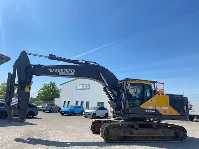 Volvo EC 300 E NL new engine MIETE / RENTAL (12002174) - Crawler excavator: picture 1 Volvo EC 300 E NL new engine MIETE / RENTAL (12002174) - Crawler excavator: picture 1