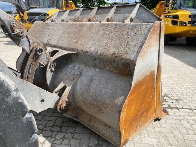 Wheel loader Volvo L 120 H MIETE / RENTAL (12001931): picture 9