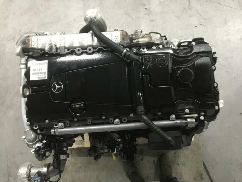 Mercedes-Benz OM935.915 NEW - Construction machinery: picture 5 Mercedes-Benz OM935.915 NEW - Construction machinery: picture 5