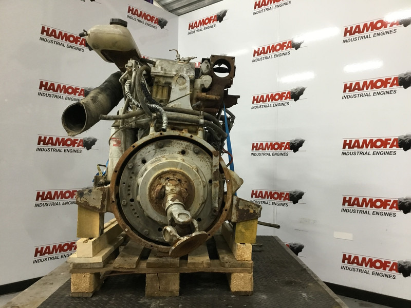 Komatsu S6D125-1 USED - Engine: picture 3 Komatsu S6D125-1 USED - Engine: picture 3