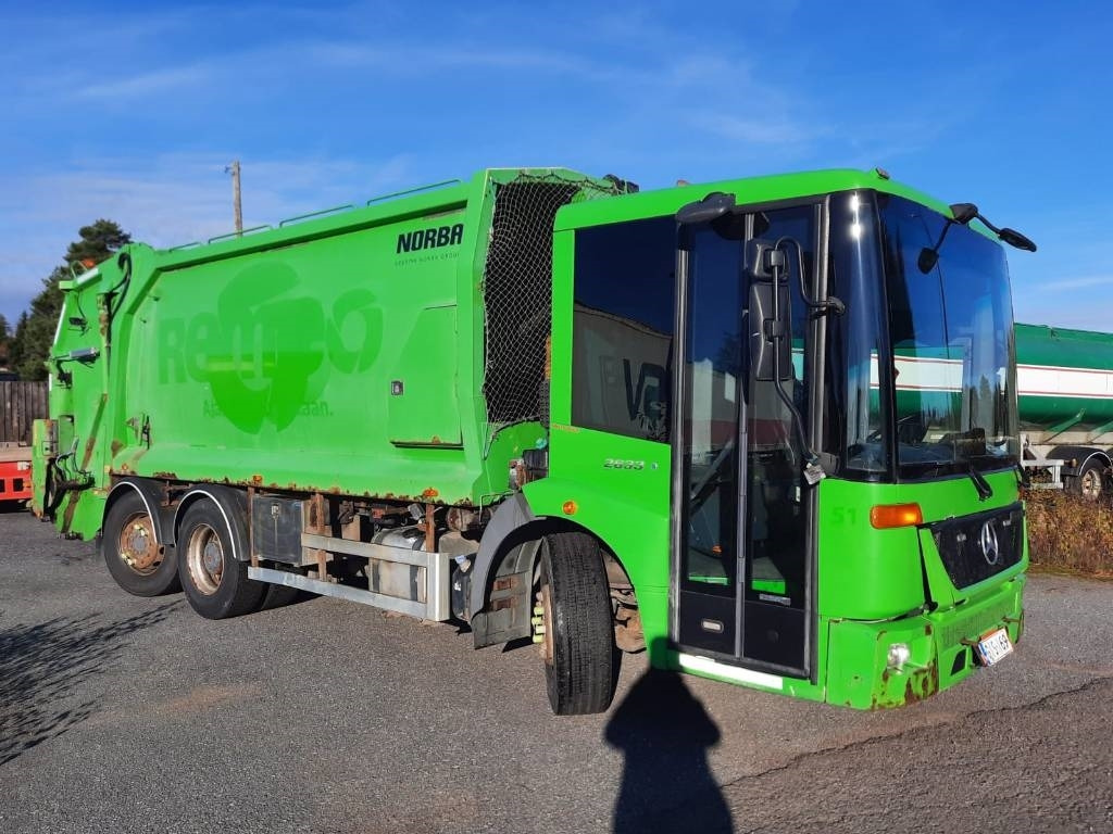 Mercedes-Benz Econic 2633 - Garbage truck: picture 2 Mercedes-Benz Econic 2633 - Garbage truck: picture 2