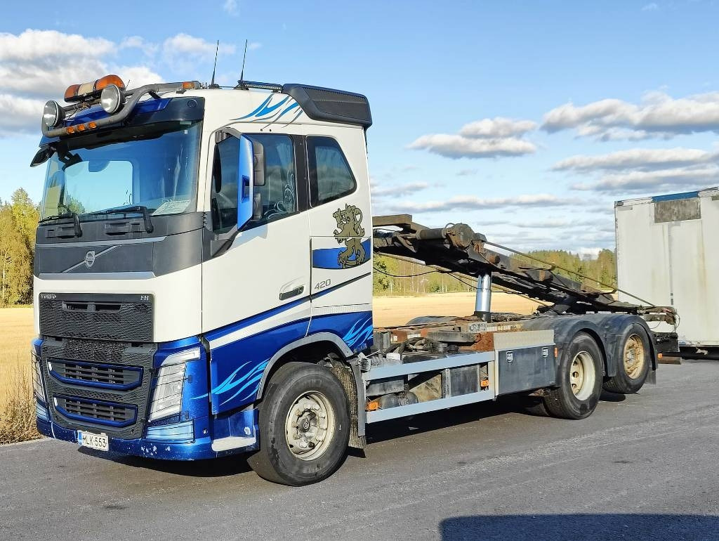 Volvo FH 13 420 - Skip loader truck: picture 1 Volvo FH 13 420 - Skip loader truck: picture 1
