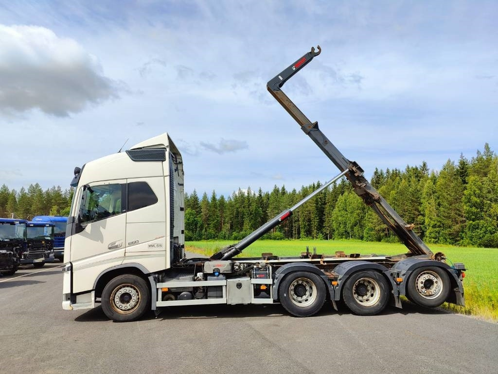 Volvo FH 16 - Hook lift truck: picture 5 Volvo FH 16 - Hook lift truck: picture 5