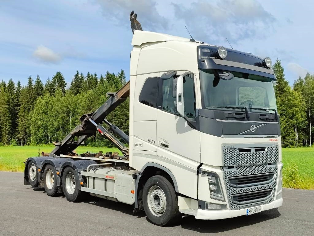 Volvo FH 16 - Hook lift truck: picture 2 Volvo FH 16 - Hook lift truck: picture 2