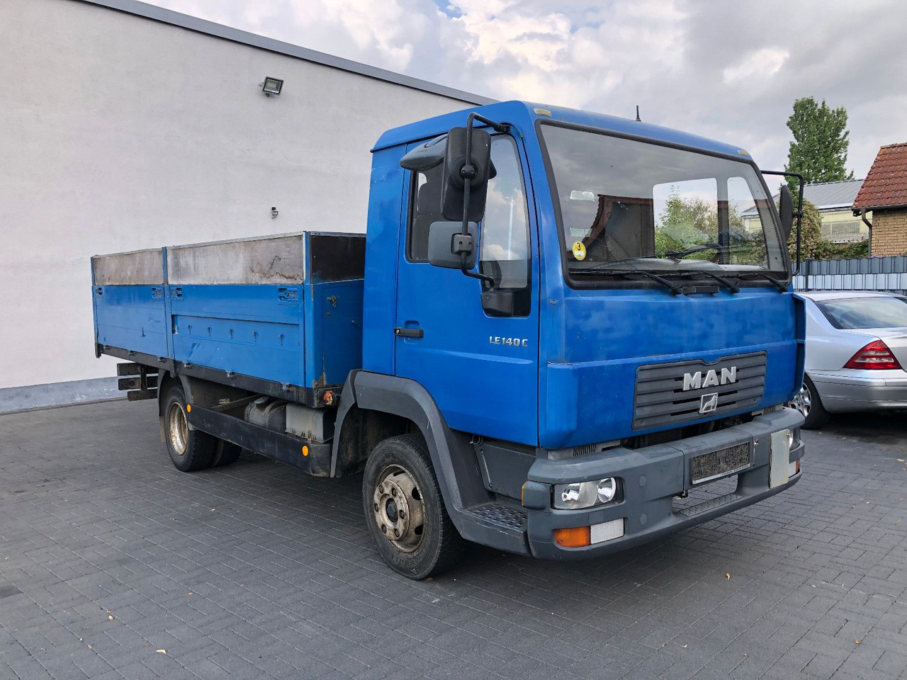 MAN LE 140 C Klima, Tempomat, TÜV 11-2025 - Open body delivery van: picture 3 MAN LE 140 C Klima, Tempomat, TÜV 11-2025 - Open body delivery van: picture 3