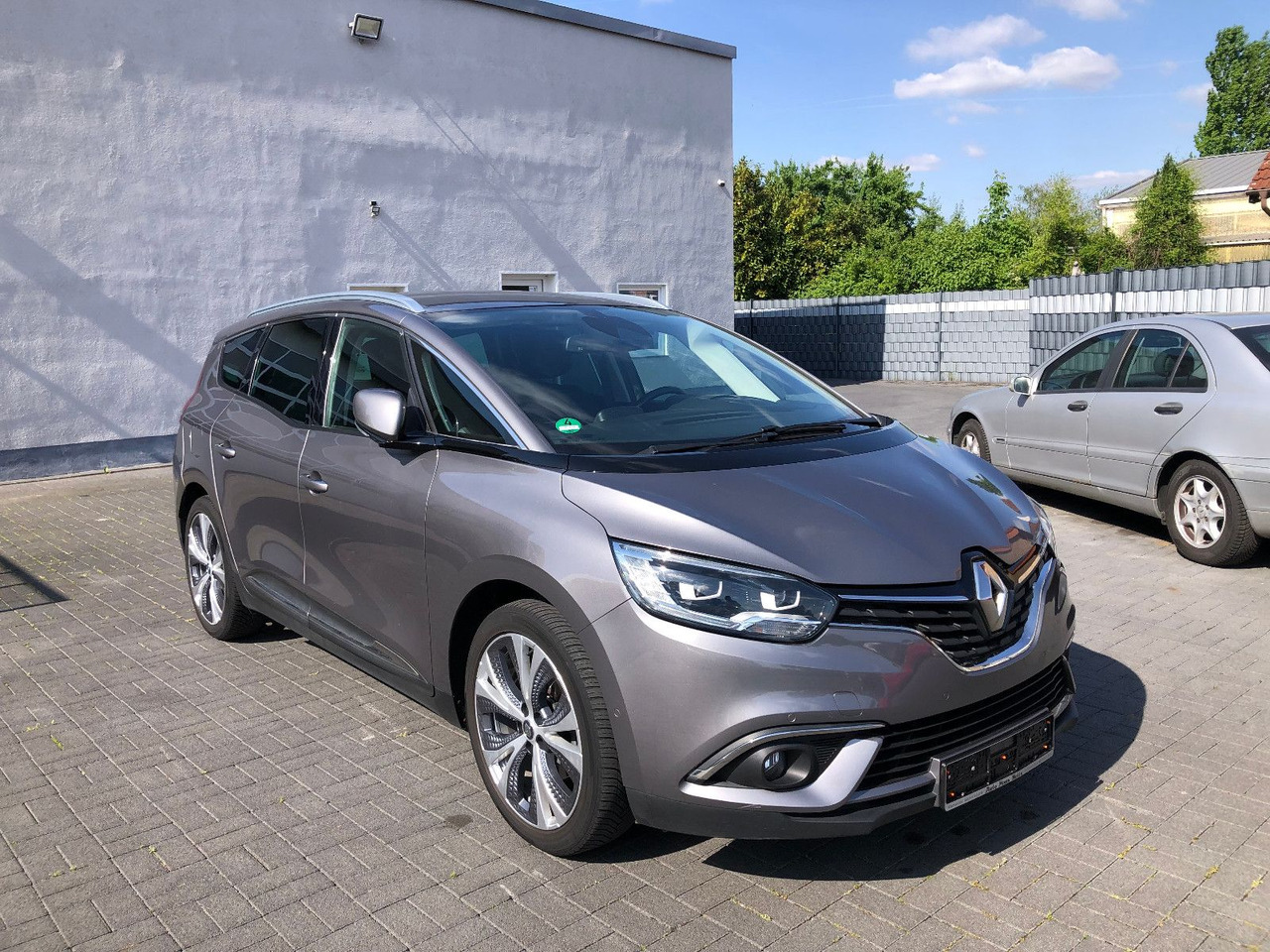 Renault Scenic IV Grand Intens - Sedan: picture 1 Renault Scenic IV Grand Intens - Sedan: picture 1