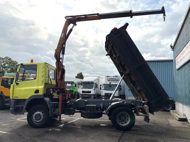 Tipper, Crane truck DAF 65 -180ATI 4x4 FULL STEEL 3-WAY KIPPER AND PALFINGER CRANE (EURO 2 / MANUAL GEARBOX / FULL STEEL SUSPENSION / ETC.): picture 10