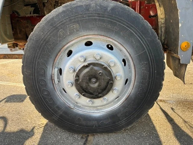 Skip loader truck Iveco Eurocargo 135E23WR 4x4 FULL STEEL PORTAL CONTAINER (EURO 2 / ZF MANUAL GEARBOX / REDUCTION AXLES / FULL STEEL SUSPENSION): picture 6 Skip loader truck Iveco Eurocargo 135E23WR 4x4 FULL STEEL PORTAL CONTAINER (EURO 2 / ZF MANUAL GEARBOX / REDUCTION AXLES / FULL STEEL SUSPENSION): picture 6