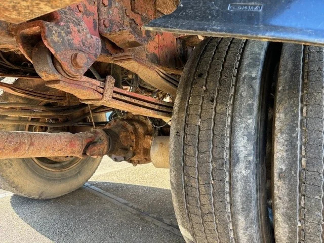 Skip loader truck Iveco Eurocargo 135E23WR 4x4 FULL STEEL PORTAL CONTAINER (EURO 2 / ZF MANUAL GEARBOX / REDUCTION AXLES / FULL STEEL SUSPENSION): picture 15 Skip loader truck Iveco Eurocargo 135E23WR 4x4 FULL STEEL PORTAL CONTAINER (EURO 2 / ZF MANUAL GEARBOX / REDUCTION AXLES / FULL STEEL SUSPENSION): picture 15