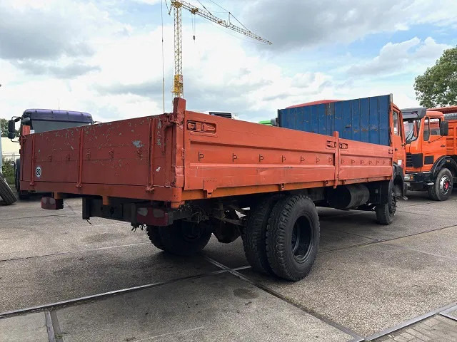 Mercedes-Benz LK 1213K (6-CILINDER) FULL STEEL CHASSIS WITH OPEN BOX (MANUAL GEARBOX / FULL STEEL SUSPENSION) - Dropside/ Flatbed truck: picture 3 Mercedes-Benz LK 1213K (6-CILINDER) FULL STEEL CHASSIS WITH OPEN BOX (MANUAL GEARBOX / FULL STEEL SUSPENSION) - Dropside/ Flatbed truck: picture 3