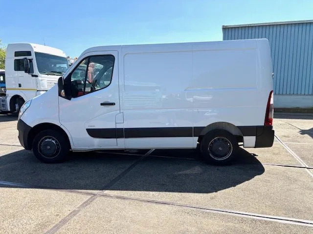 Opel Movano T3300 2.4CDTI L1H1 (EURO 6 / 6 GEARS MANUAL GEARBOX / AIRCONDITIONING / APPLE CARPLAY / REAR VIEW CAMERA / ETC) - Small van: picture 5 Opel Movano T3300 2.4CDTI L1H1 (EURO 6 / 6 GEARS MANUAL GEARBOX / AIRCONDITIONING / APPLE CARPLAY / REAR VIEW CAMERA / ETC) - Small van: picture 5