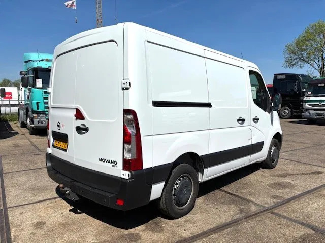 Opel Movano T3300 2.4CDTI L1H1 (EURO 6 / 6 GEARS MANUAL GEARBOX / AIRCONDITIONING / APPLE CARPLAY / REAR VIEW CAMERA / ETC) - Small van: picture 3 Opel Movano T3300 2.4CDTI L1H1 (EURO 6 / 6 GEARS MANUAL GEARBOX / AIRCONDITIONING / APPLE CARPLAY / REAR VIEW CAMERA / ETC) - Small van: picture 3
