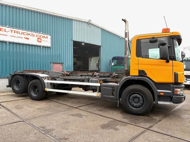 Scania P114-340 6x2 WITH MULTILIFT CONTAINERSYSTEM ONLY 80.500 KM!! ORIGINAL (10 TIRES / FULL STEEL SUSPENSION / 12 GEARS MANUAL GEARBO - Container transporter/ Swap body truck: picture 4 Scania P114-340 6x2 WITH MULTILIFT CONTAINERSYSTEM ONLY 80.500 KM!! ORIGINAL (10 TIRES / FULL STEEL SUSPENSION / 12 GEARS MANUAL GEARBO - Container transporter/ Swap body truck: picture 4