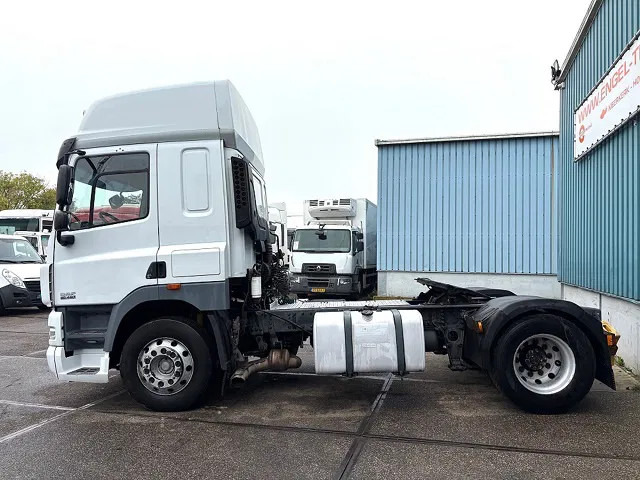 DAF CF 85.460 SPACECAB 4x2 (AS-TRONIC / MX-BRAKE / AIRCONDITIONING / ADR-VLG / FRIDGE / EURO 5 / ETC.) - Tractor unit: picture 5 DAF CF 85.460 SPACECAB 4x2 (AS-TRONIC / MX-BRAKE / AIRCONDITIONING / ADR-VLG / FRIDGE / EURO 5 / ETC.) - Tractor unit: picture 5