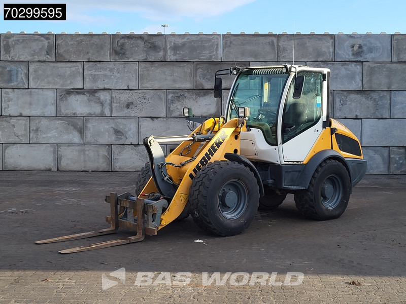 Liebherr L506 C L506C Buckets + Forks - Wheel loader: picture 2 Liebherr L506 C L506C Buckets + Forks - Wheel loader: picture 2