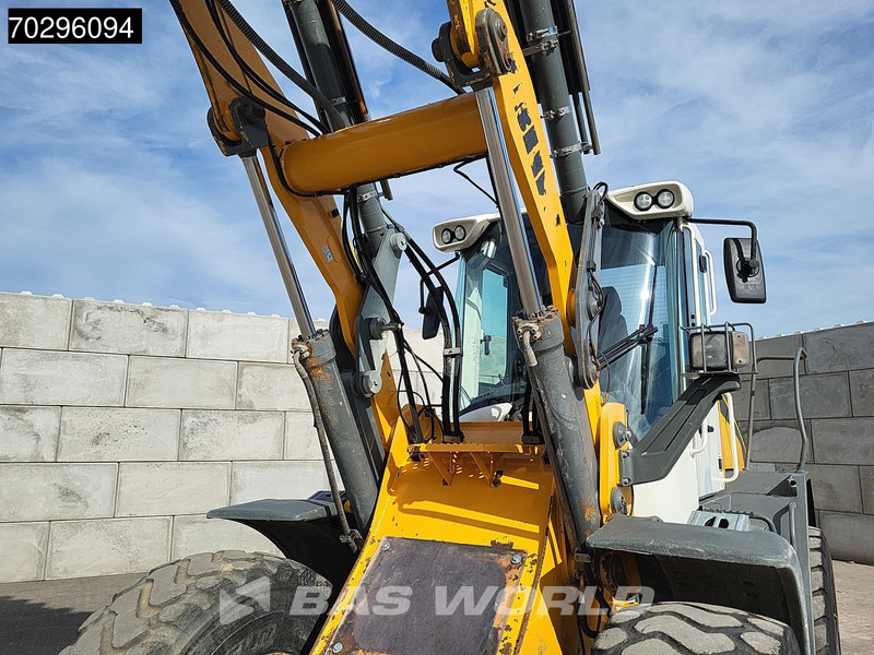 Wheel loader Liebherr L538: picture 15
