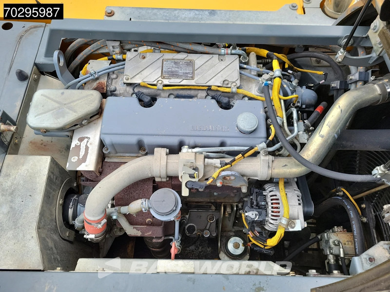 Crawler excavator Liebherr R922 LC Select: picture 18