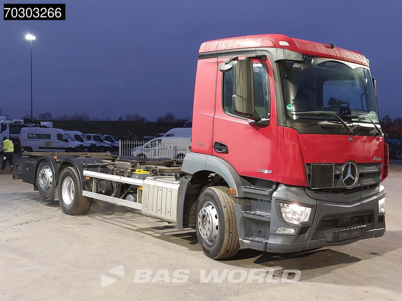 Mercedes-Benz Antos 2533 Antos 6X2 BDF ADR Full Air Suspension Lift+Steering Axle Automatic Euro 6 - Container transporter/ Swap body truck: picture 3 Mercedes-Benz Antos 2533 Antos 6X2 BDF ADR Full Air Suspension Lift+Steering Axle Automatic Euro 6 - Container transporter/ Swap body truck: picture 3