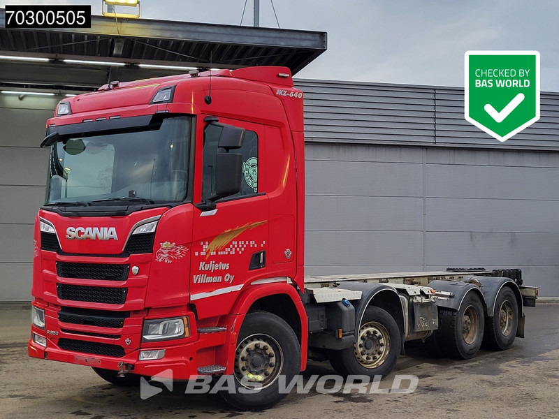 Scania R650 R 8X4 8x4 chassis Big-Axle Retarder Semi Automatic Euro 6 - Cab chassis truck: picture 1 Scania R650 R 8X4 8x4 chassis Big-Axle Retarder Semi Automatic Euro 6 - Cab chassis truck: picture 1