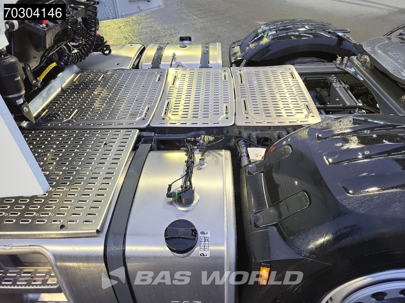 Tractor unit DAF XG 530 6X2 2x Tanks Lift+Lenkachse Standklima Navi ACC LED: picture 12 Tractor unit DAF XG 530 6X2 2x Tanks Lift+Lenkachse Standklima Navi ACC LED: picture 12