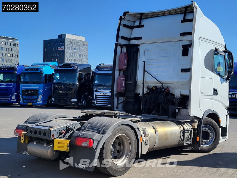 Tractor unit Iveco S-Way 460 4X2 LNG Retarder 2x Tanks Standklima LED Navi: picture 5