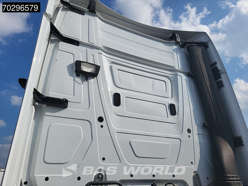 Mercedes-Benz Actros 1848 4X2 BigSpace Retarder Standklima MirrorCam ACC Xenon Euro 6 - Tractor unit: picture 3 Mercedes-Benz Actros 1848 4X2 BigSpace Retarder Standklima MirrorCam ACC Xenon Euro 6 - Tractor unit: picture 3