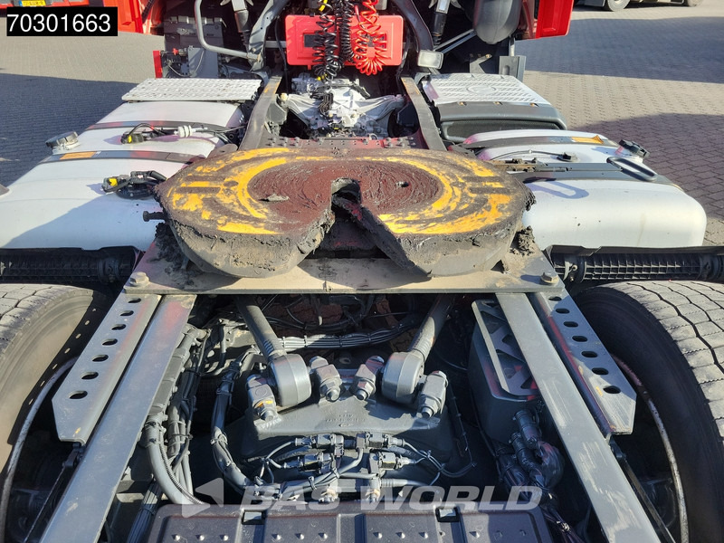 Tractor unit Mercedes-Benz Actros 1942 4X2 NL-Truck Mega StreamSpace: picture 15 Tractor unit Mercedes-Benz Actros 1942 4X2 NL-Truck Mega StreamSpace: picture 15