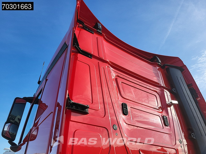 Tractor unit Mercedes-Benz Actros 1942 4X2 NL-Truck Mega StreamSpace: picture 11 Tractor unit Mercedes-Benz Actros 1942 4X2 NL-Truck Mega StreamSpace: picture 11