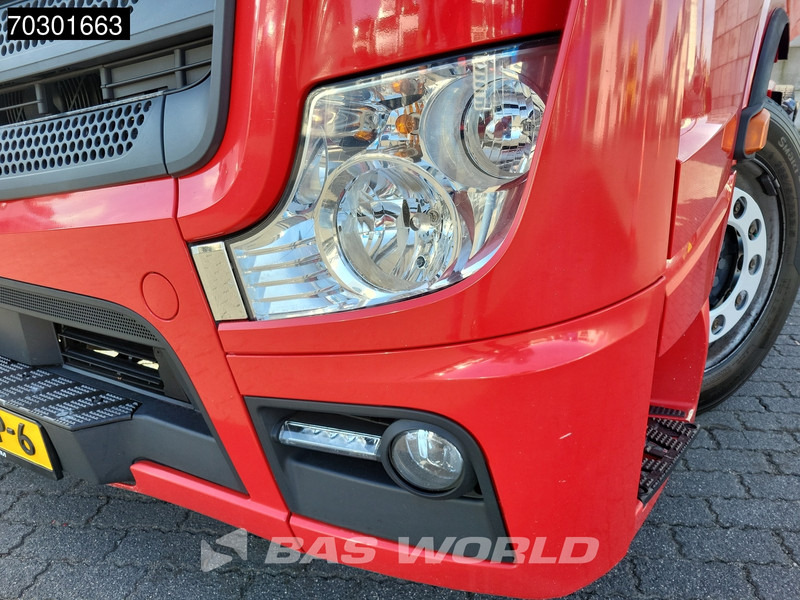 Tractor unit Mercedes-Benz Actros 1942 4X2 NL-Truck Mega StreamSpace: picture 9 Tractor unit Mercedes-Benz Actros 1942 4X2 NL-Truck Mega StreamSpace: picture 9