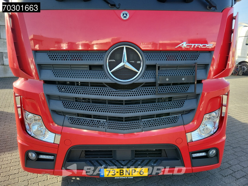 Tractor unit Mercedes-Benz Actros 1942 4X2 NL-Truck Mega StreamSpace: picture 8 Tractor unit Mercedes-Benz Actros 1942 4X2 NL-Truck Mega StreamSpace: picture 8