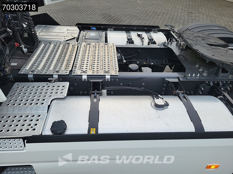 Renault T 520 4X2 HIGH Retarder 2xTanks Standklima LED Euro 6 leasing Renault T 520 4X2 HIGH Retarder 2xTanks Standklima LED Euro 6: picture 12 Renault T 520 4X2 HIGH Retarder 2xTanks Standklima LED Euro 6 leasing Renault T 520 4X2 HIGH Retarder 2xTanks Standklima LED Euro 6: picture 12