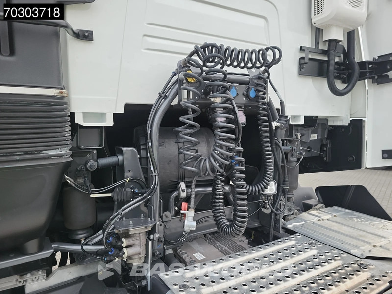 Renault T 520 4X2 HIGH Retarder 2xTanks Standklima LED Euro 6 leasing Renault T 520 4X2 HIGH Retarder 2xTanks Standklima LED Euro 6: picture 6 Renault T 520 4X2 HIGH Retarder 2xTanks Standklima LED Euro 6 leasing Renault T 520 4X2 HIGH Retarder 2xTanks Standklima LED Euro 6: picture 6