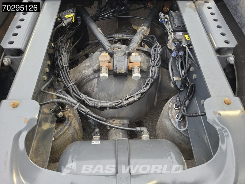 Tractor unit Scania R500 4X2 Retarder 2x Tanks Hydraulik Leder ACC Standklima Euro 6: picture 10