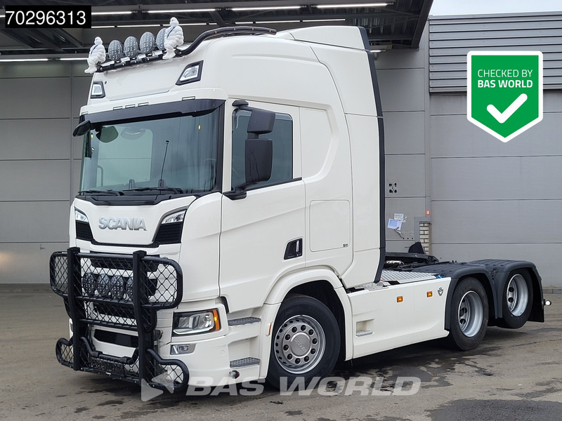 Scania R590 6X2 WB315! Retarder Full-Air 2xTanks Leather ACC Navi LED Euro 6 - Tractor unit: picture 1 Scania R590 6X2 WB315! Retarder Full-Air 2xTanks Leather ACC Navi LED Euro 6 - Tractor unit: picture 1