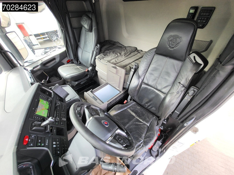 Tractor unit Scania S650 S 6X2 Retarder Liftachse Full-Air Leather Alcoa's: picture 6 Tractor unit Scania S650 S 6X2 Retarder Liftachse Full-Air Leather Alcoa's: picture 6