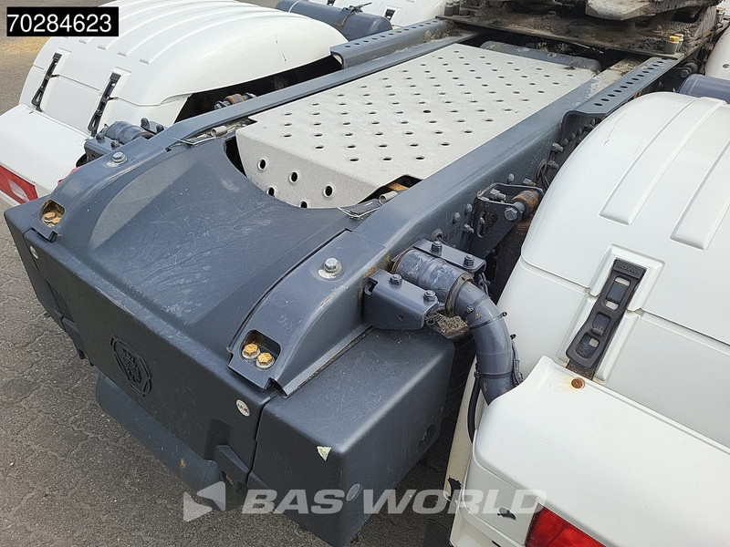 Tractor unit Scania S650 S 6X2 Retarder Liftachse Full-Air Leather Alcoa's: picture 10 Tractor unit Scania S650 S 6X2 Retarder Liftachse Full-Air Leather Alcoa's: picture 10