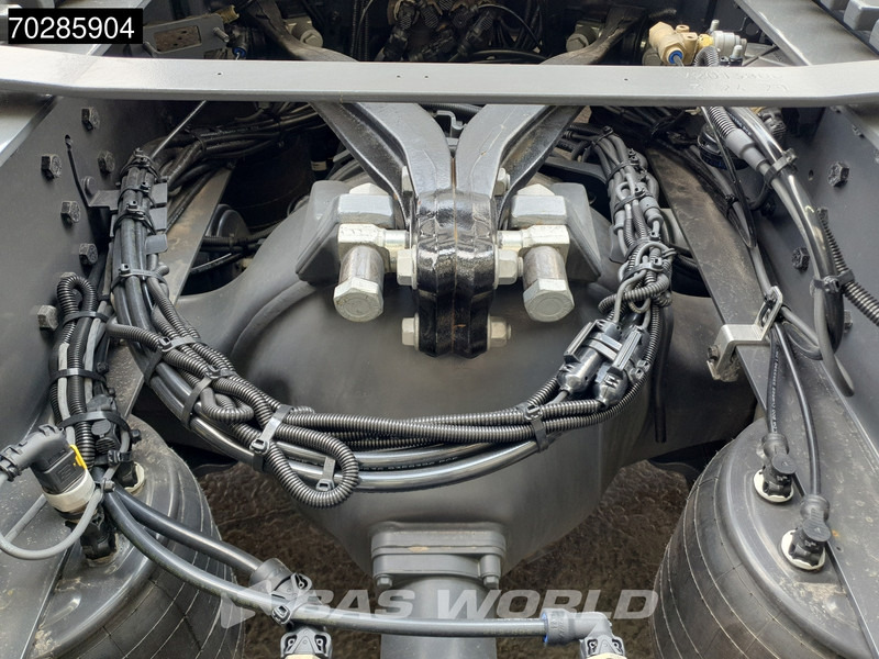 Tractor unit Scania S770 4X2 Full-Air Retarder 2x Tanks Standklima Alcoa's Leather: picture 17