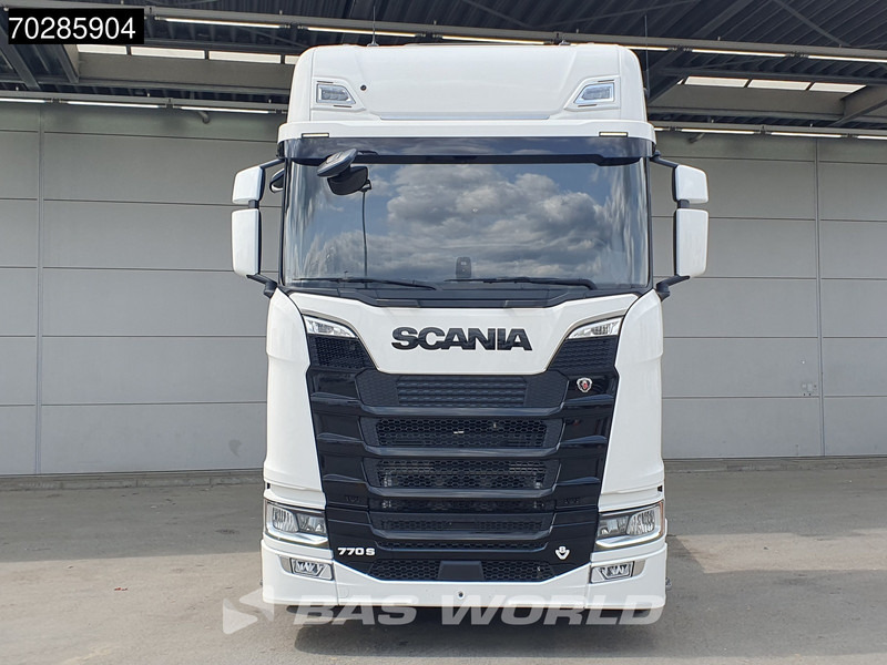 Tractor unit Scania S770 4X2 Full-Air Retarder 2x Tanks Standklima Alcoa's Leather: picture 7