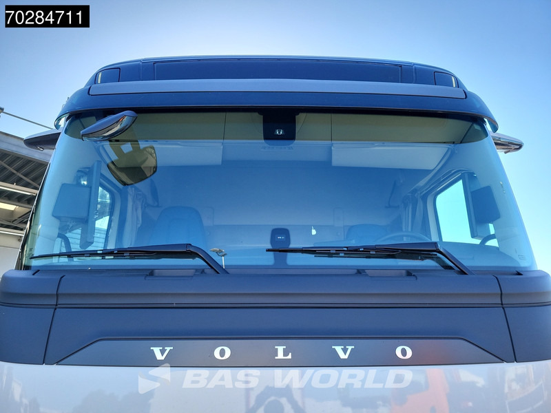 New Cab chassis truck Volvo FH 540 6X2 NEW Horsetruck chassis Lift+Lenkachse Dynamic Steering Mirror cam Euro 6: picture 10