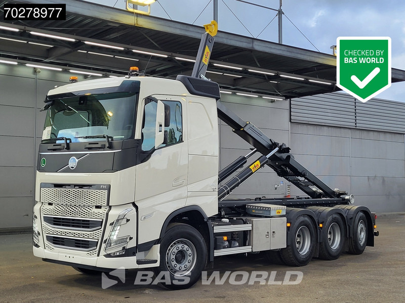 Volvo FH 540 8X4 NEW! HYVA 30-62 Heavy-Duty Lift-Steering Axle Retarder Euro 6 - Hook lift truck: picture 1 Volvo FH 540 8X4 NEW! HYVA 30-62 Heavy-Duty Lift-Steering Axle Retarder Euro 6 - Hook lift truck: picture 1