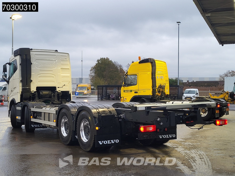 Volvo FH16 750 FH 8X4 NEW 8x4 chassis! Air suspension Big-Axle Automatic VEB+ Euro 6 - Cab chassis truck: picture 2 Volvo FH16 750 FH 8X4 NEW 8x4 chassis! Air suspension Big-Axle Automatic VEB+ Euro 6 - Cab chassis truck: picture 2