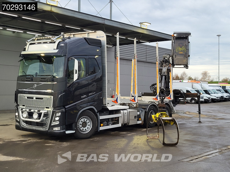 Volvo FH16 750 FH16 6X4 HIAB LOGLIFT F108S 83 Wood crane Retarder VEB+ Big-Axle Euro 6 - Timber truck, Crane truck: picture 5 Volvo FH16 750 FH16 6X4 HIAB LOGLIFT F108S 83 Wood crane Retarder VEB+ Big-Axle Euro 6 - Timber truck, Crane truck: picture 5