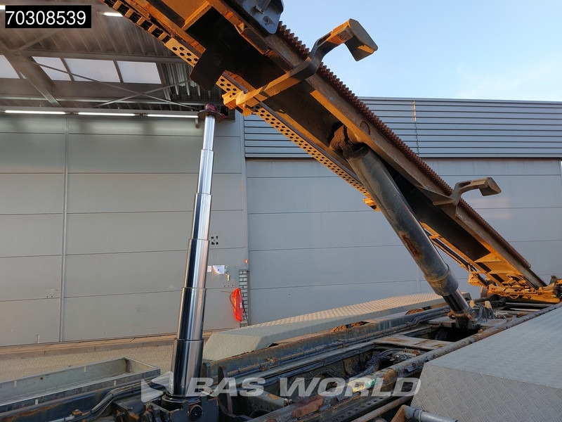 Volvo FMX 540 FMX 8X4 20 Tons Hooklift Euro 6 - Hook lift truck: picture 5 Volvo FMX 540 FMX 8X4 20 Tons Hooklift Euro 6 - Hook lift truck: picture 5