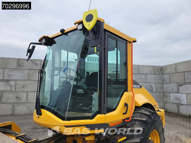 Volvo SD135 B A/C leasing Volvo SD135 B A/C: picture 19